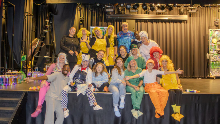 Musicalvereniging PIT speelt ‘Ruimtegebrek’ — theater in Zevenaar